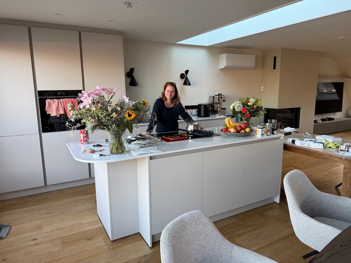 One person, from first sketch to the finished kitchen